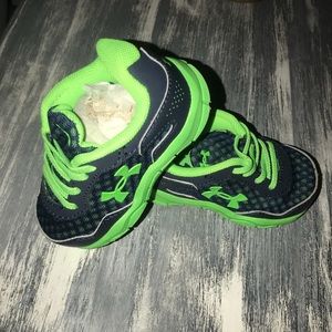 Brand New 4K Under Armour boys shoes.